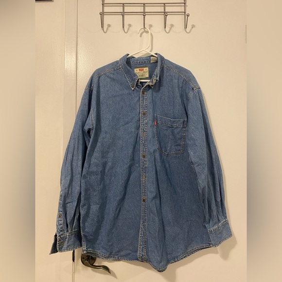 Vintage Levi's Cotton Denim Button-up Shirt in Lake Blue - Picture 1 of 5